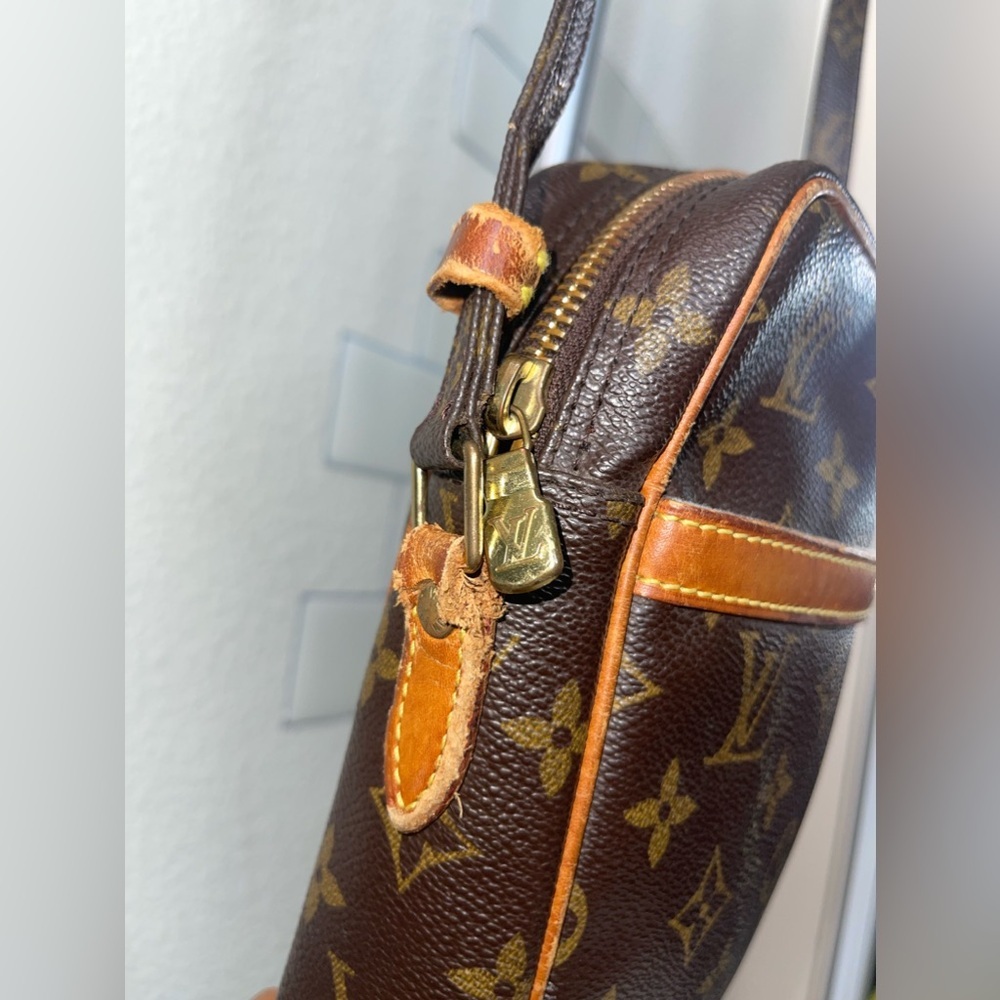 Authentic Louis Vuitton Monogram Danube Mini Leather Crossbody - Picture 5 of 12